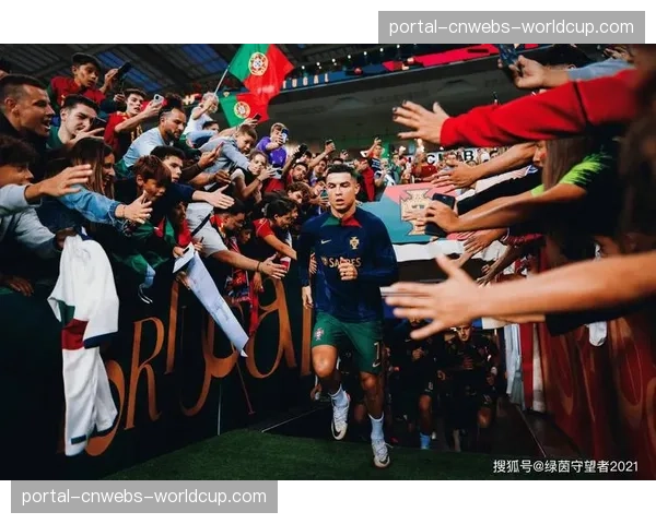 C罗接受《法国足球》采访:谈论退役计划与沙特联赛发展 C罗接受《法国足球》采访:谈论退役计划与沙特联赛发展